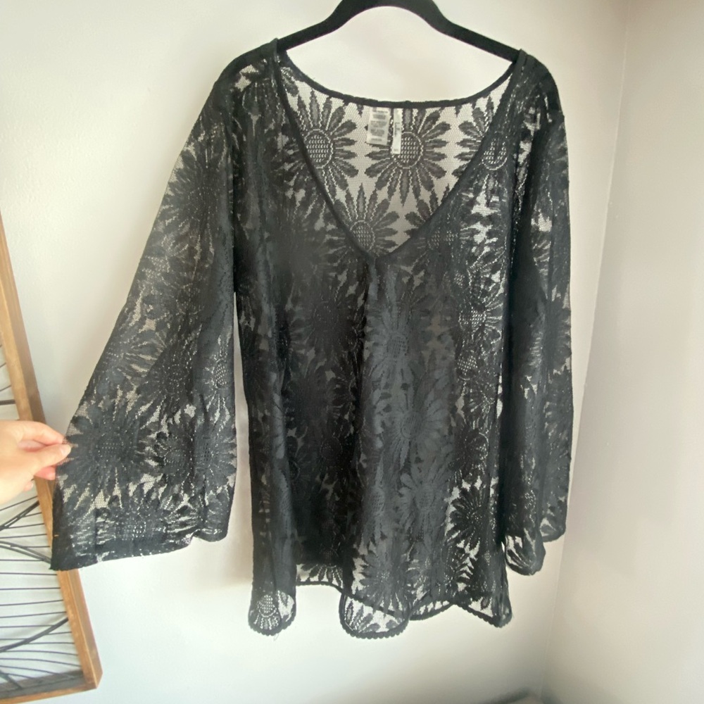 Lulu's Black Floral Lace V-Neck Swim Coverup